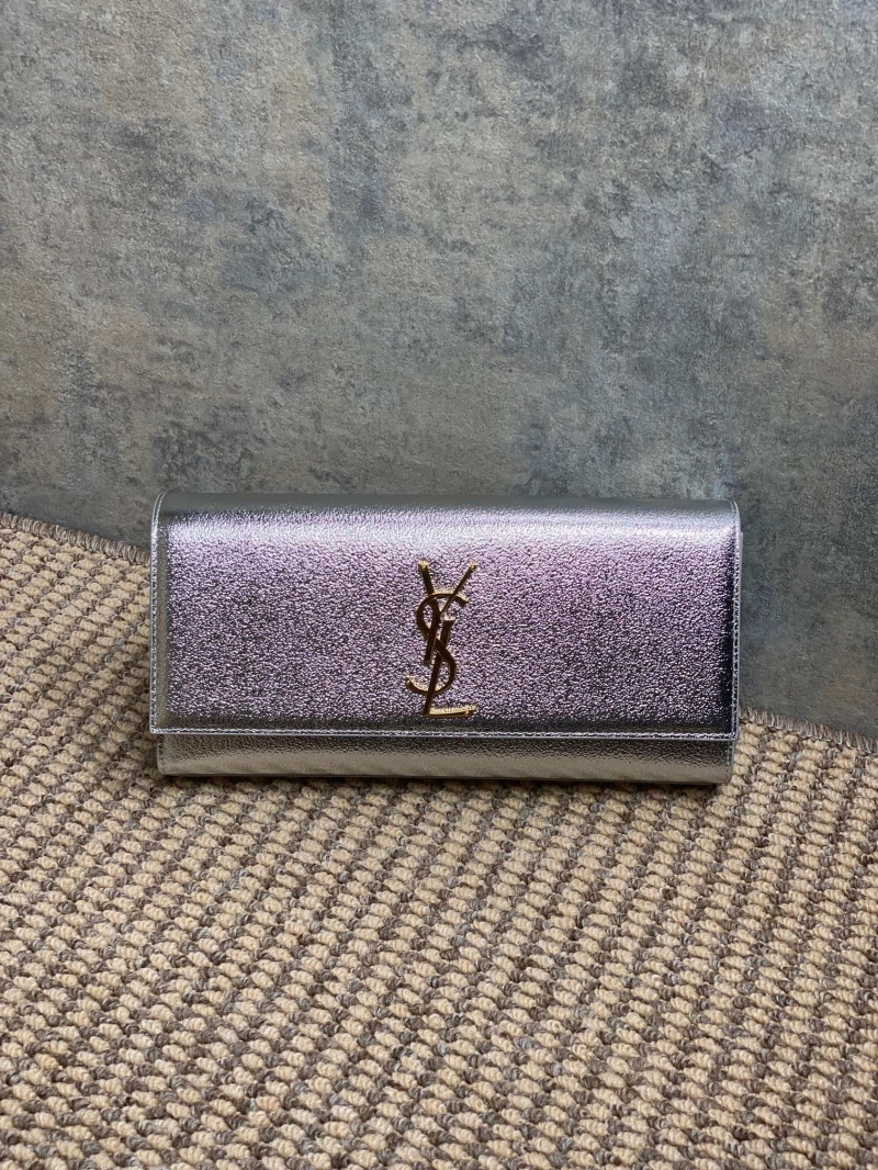Y51 clutch bags